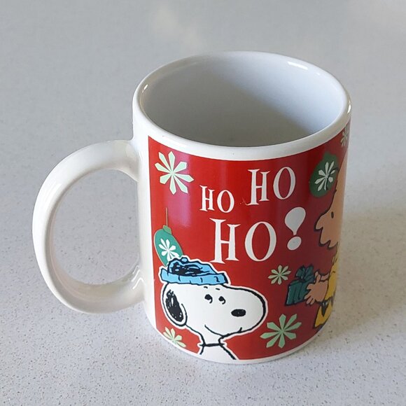 PEANUTS Charlie Brown & Snoop 60th Anniversary Collectible Holiday Mug - Picture 4 of 11